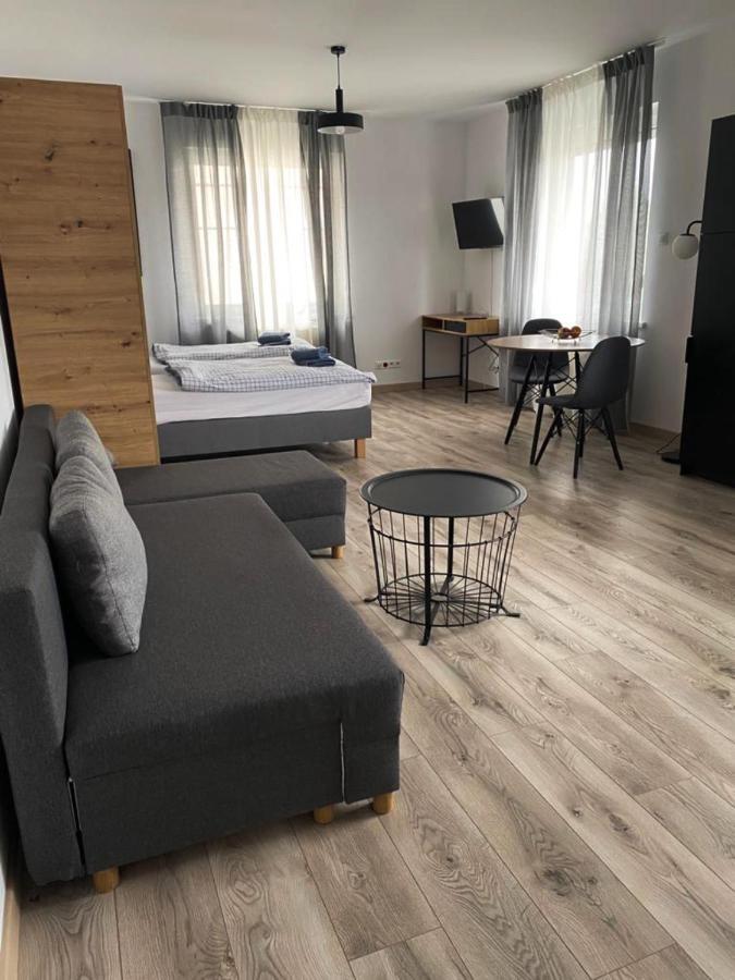 Apartamenty Zatorze Лешно Екстериор снимка